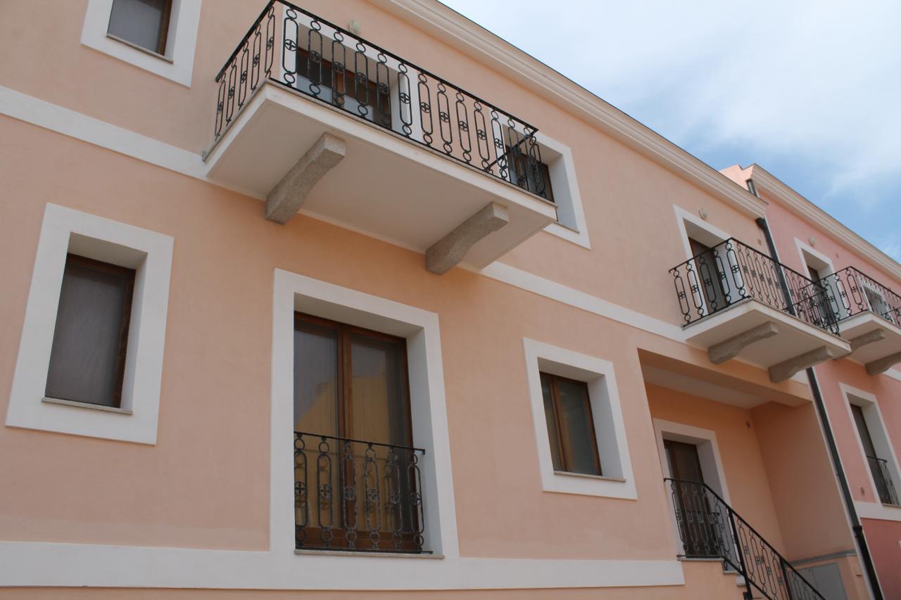Ahr Leonis Residence La Maddalena ラ・マッダレーナ エクステリア 写真